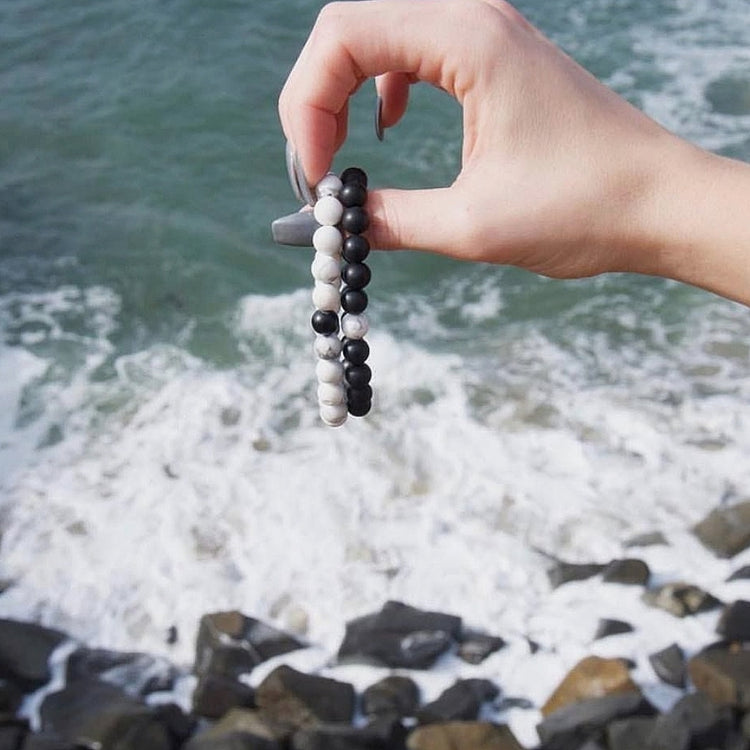 Distance Bracelet - Howlite | Matte Black Onyx