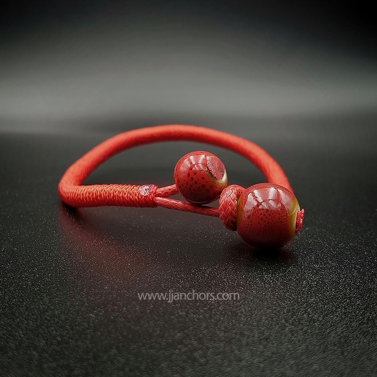 Lucky Tibetan Red Cord bracelet with Nepalese Pouch – The Buddha Buddha